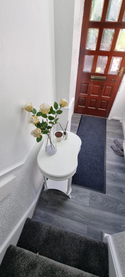 Centrally Located W/ Free Parking & Smart Tv Leeds  Extérieur photo