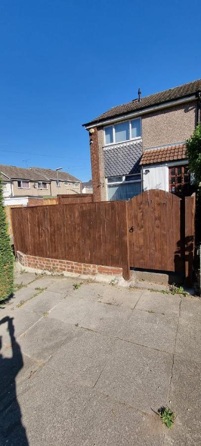 Centrally Located W/ Free Parking & Smart Tv Leeds  Extérieur photo