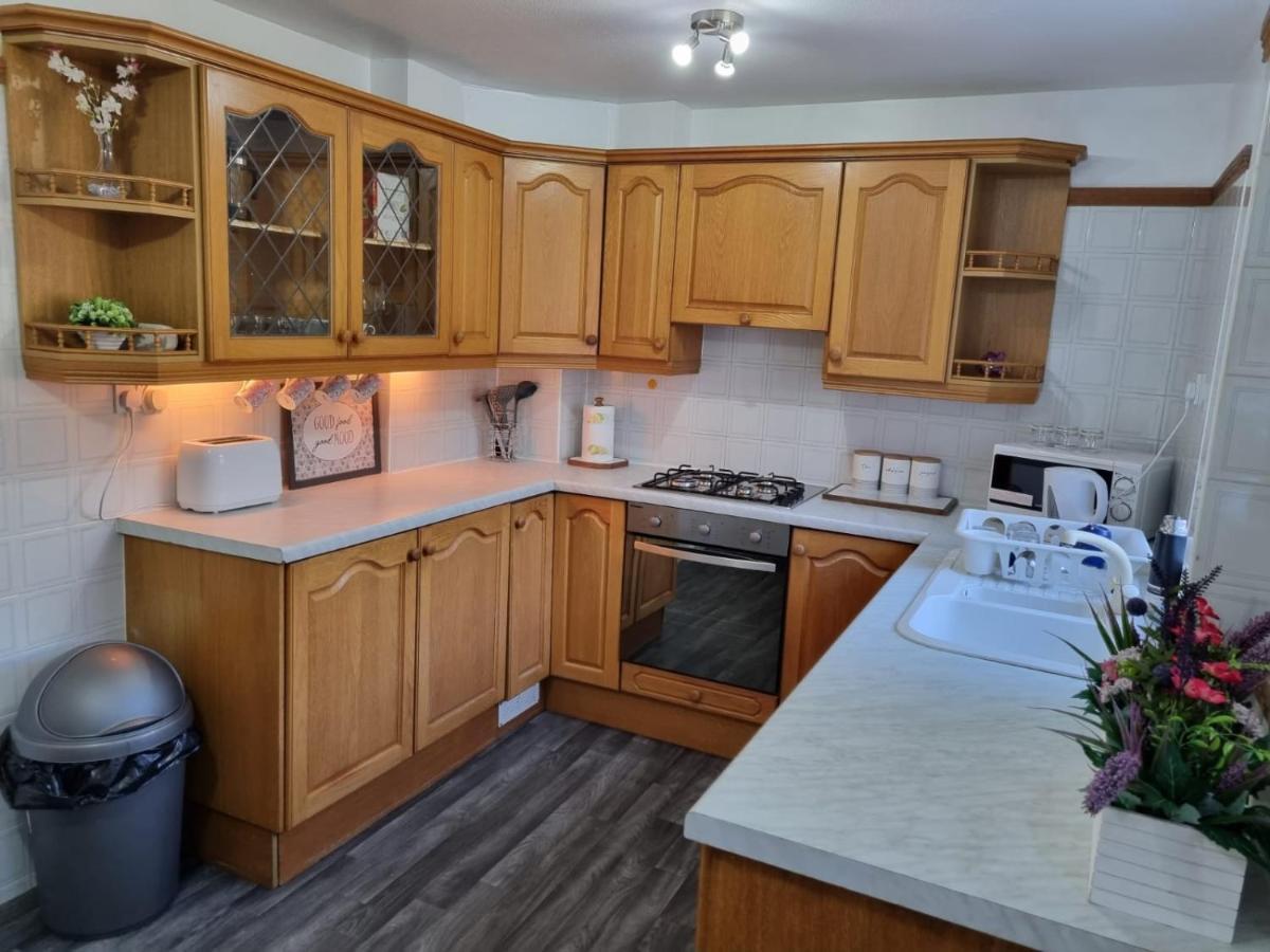 Centrally Located W/ Free Parking & Smart Tv Leeds  Extérieur photo